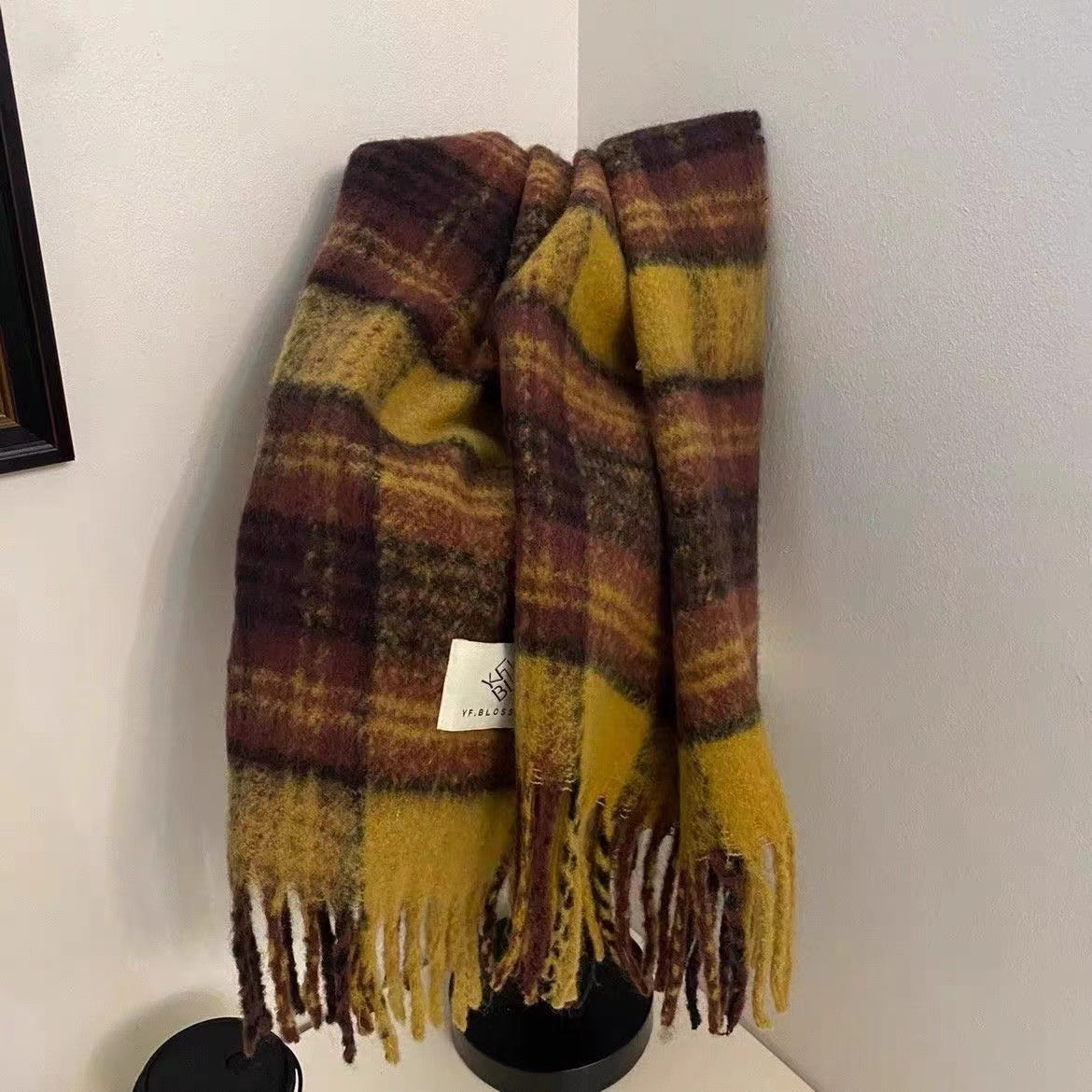 Fashionable Plaid Winter Scarf for Women | Soft & Warm