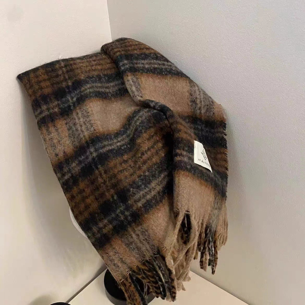 Fashionable Plaid Winter Scarf for Women | Soft & Warm