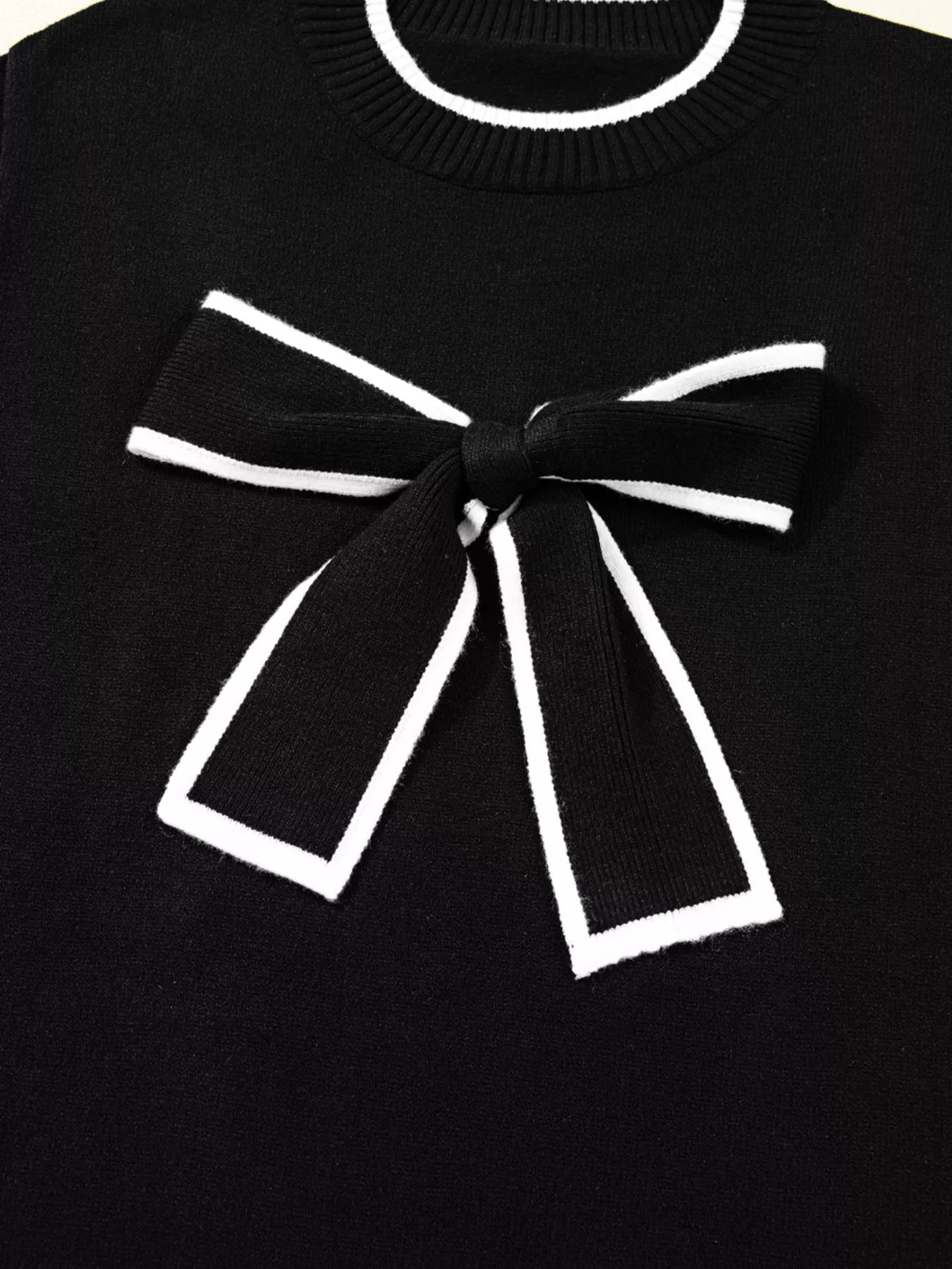 Fashionable Cropped Sweater with Bow Detail